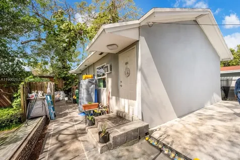 3018 NW 23rd Avenue Miami FL 33142