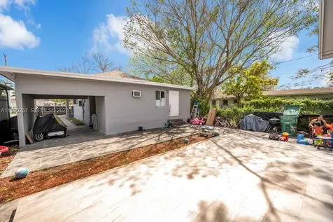 3018 NW 23rd Avenue Miami FL 33142