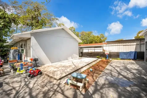3018 NW 23rd Avenue Miami FL 33142