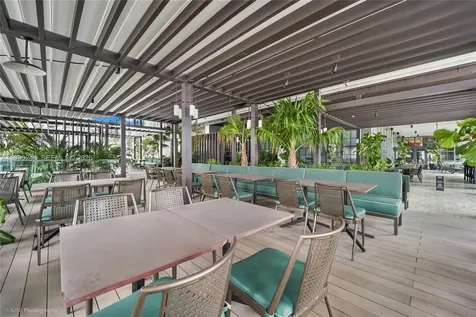 159 NE 6th Street Miami FL 33132