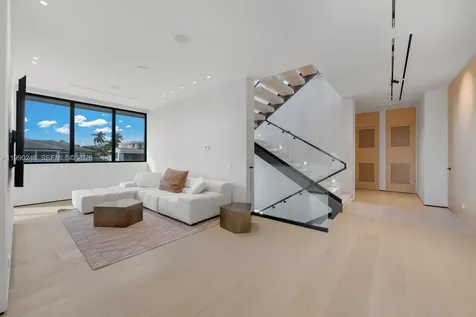 641 Flamingo Drive Fort Lauderdale FL 33301