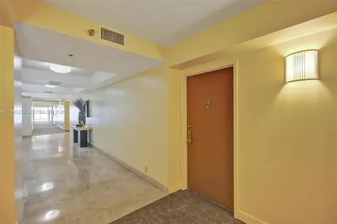 6767 Collins Avenue Miami Beach FL 33141