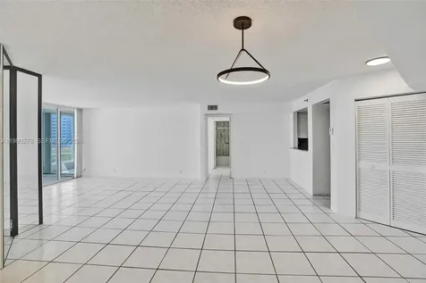 6767 Collins Avenue Miami Beach FL 33141