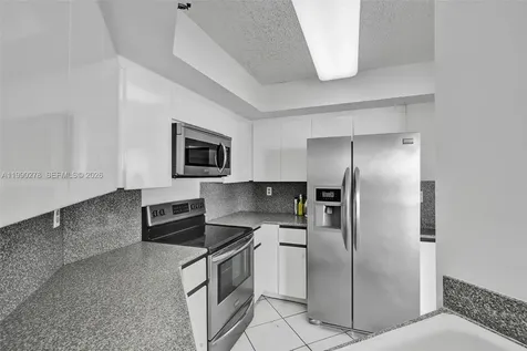 6767 Collins Avenue Miami Beach FL 33141
