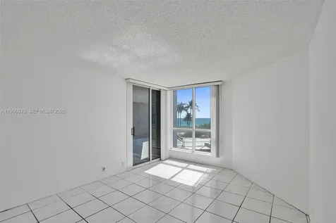 6767 Collins Avenue Miami Beach FL 33141
