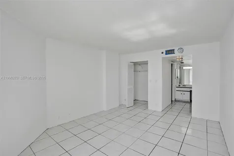 6767 Collins Avenue Miami Beach FL 33141