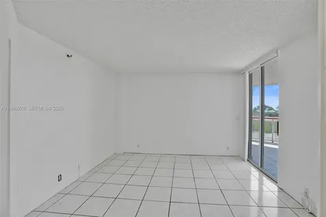 6767 Collins Avenue Miami Beach FL 33141