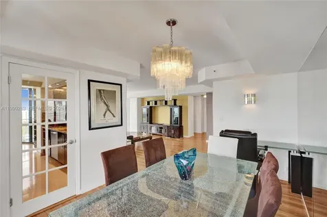 4000 Towerside Terrace Miami FL 33138