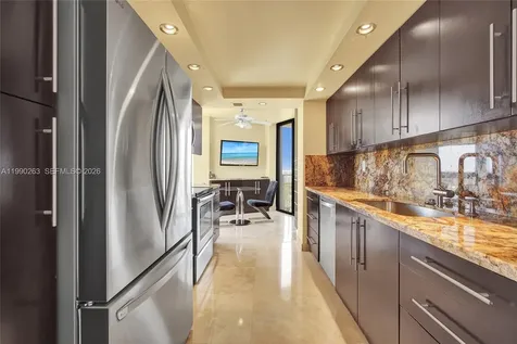 4000 Towerside Terrace Miami FL 33138