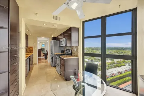 4000 Towerside Terrace Miami FL 33138