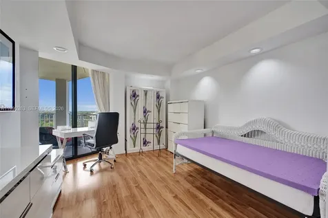 4000 Towerside Terrace Miami FL 33138