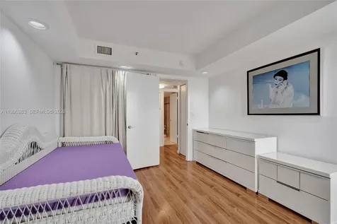 4000 Towerside Terrace Miami FL 33138