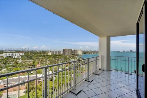 4000 Towerside Terrace Miami FL 33138