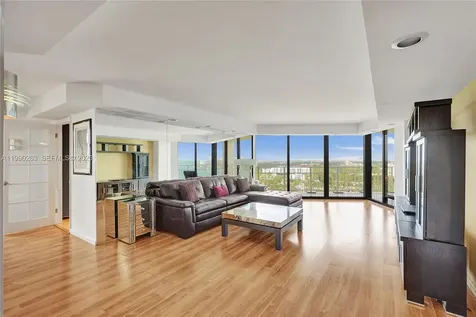 4000 Towerside Terrace Miami FL 33138