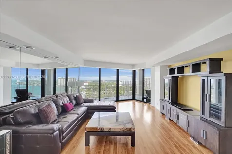 4000 Towerside Terrace Miami FL 33138