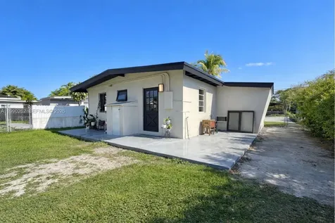 6561 SW 34th Street Miami FL 33155