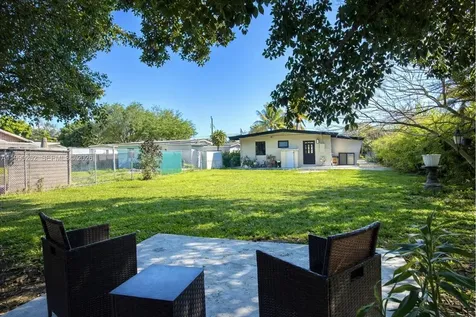 6561 SW 34th Street Miami FL 33155