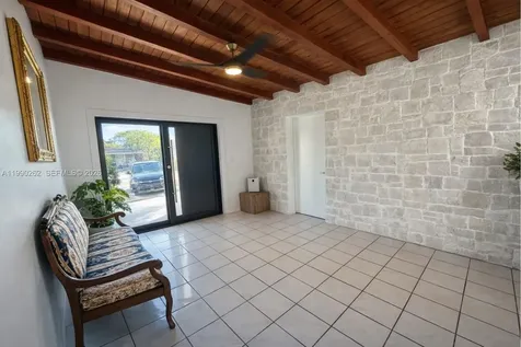 6561 SW 34th Street Miami FL 33155