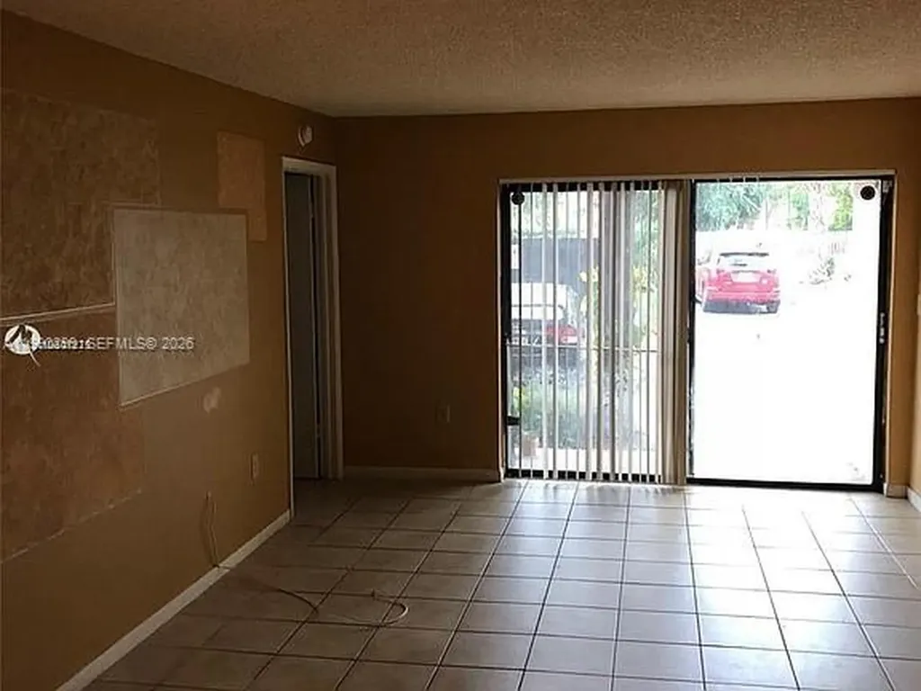 7235 NW 179th Street Hialeah FL 33015