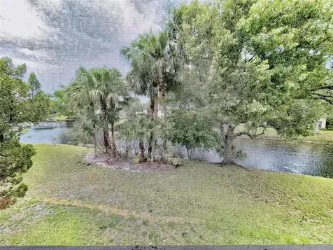 3137 S Carambola Coconut Creek FL 33066