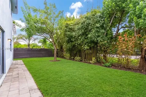 16058 SW 136th Way Miami FL 33196