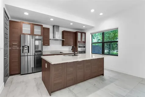 16058 SW 136th Way Miami FL 33196