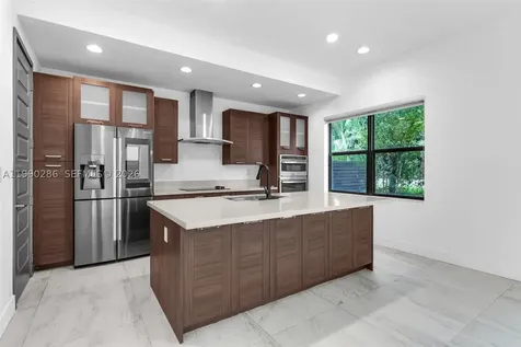 16058 SW 136th Way Miami FL 33196