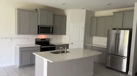 193 Bright Ibis Ave, Apollo Beach Other City - In The State Of Florida FL 33572