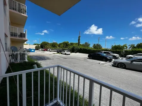 North Miami Beach FL 33160