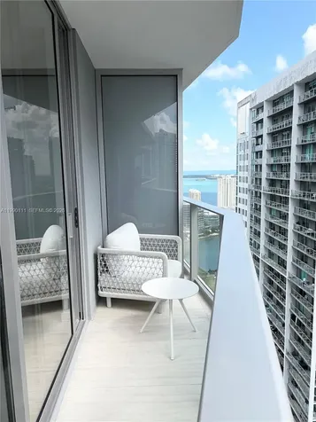 77 SE 5th Street Miami FL 33131
