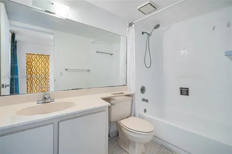 495 W Park Drive Miami FL 33172