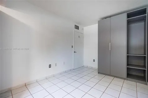 495 W Park Drive Miami FL 33172