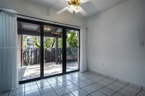 495 W Park Drive Miami FL 33172