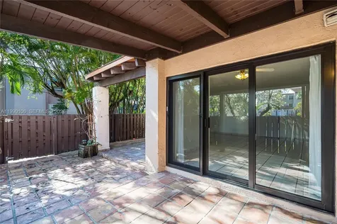 495 W Park Drive Miami FL 33172