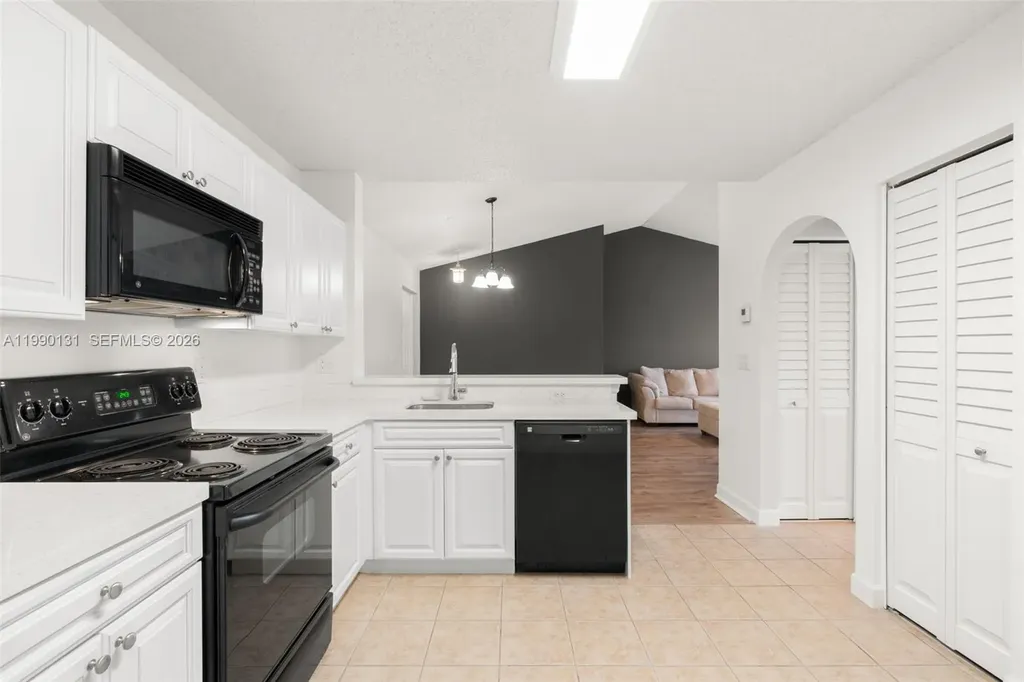 5761 Riverside Drive Coral Springs FL 33067