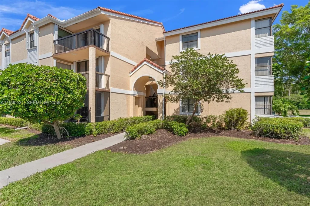 5761 Riverside Drive Coral Springs FL 33067
