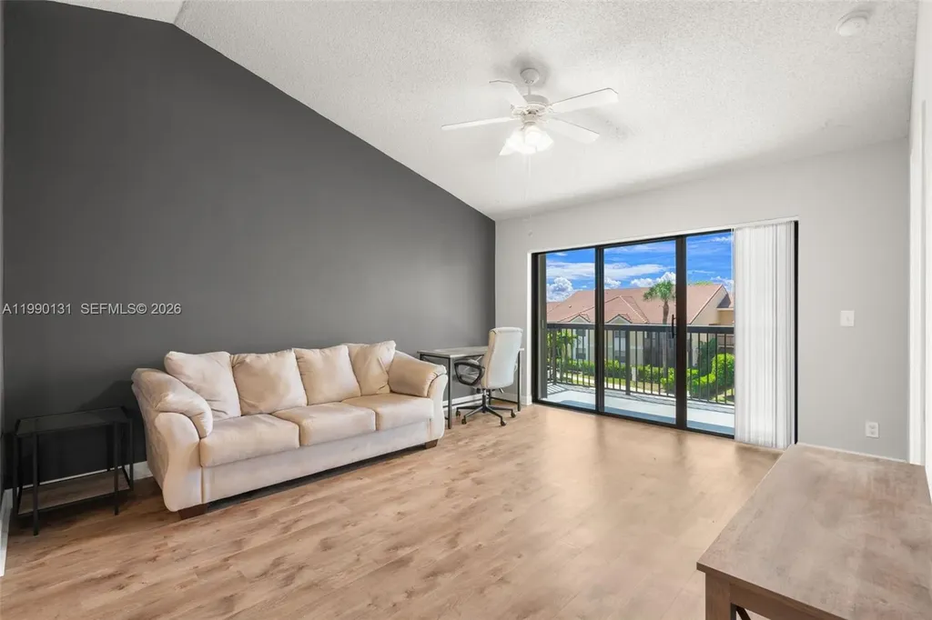 5761 Riverside Drive Coral Springs FL 33067