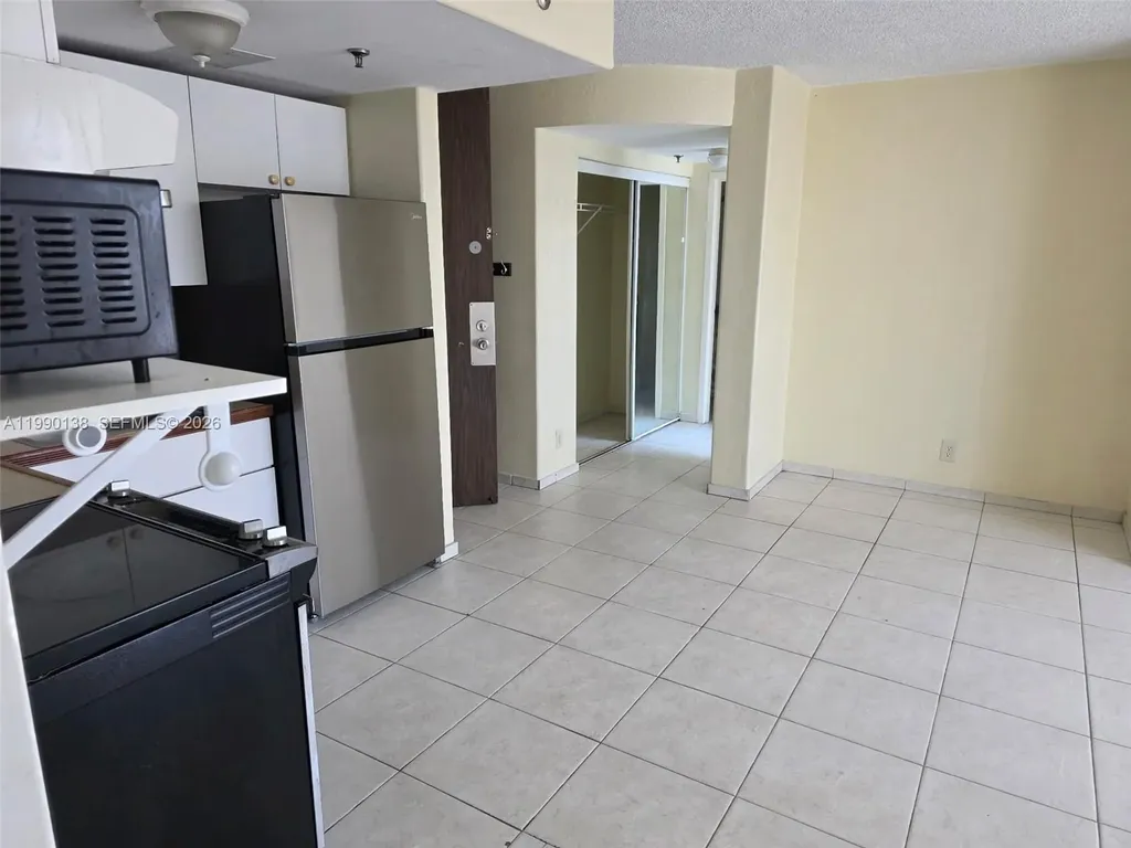 16450 NW 2nd Avenue Miami FL 33169