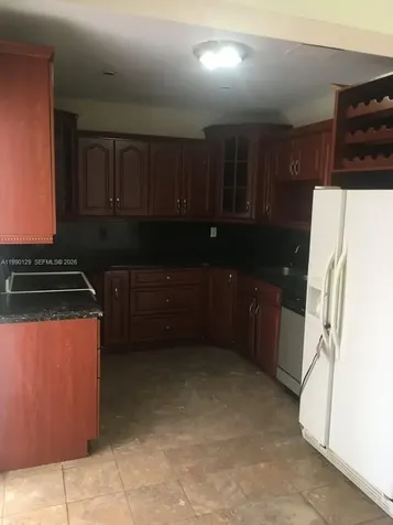 625 E 8th Court Hialeah FL 33010
