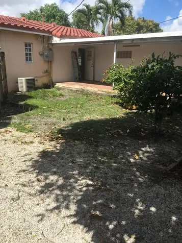 625 E 8th Court Hialeah FL 33010