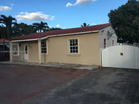 625 E 8th Court Hialeah FL 33010