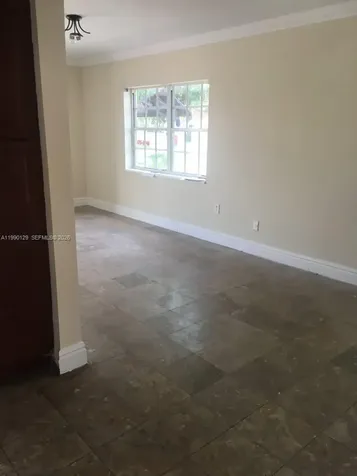 625 E 8th Court Hialeah FL 33010
