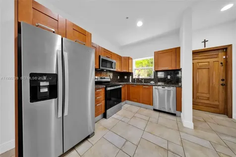 2917 SW 30th Court Miami FL 33133