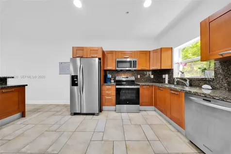 2917 SW 30th Court Miami FL 33133