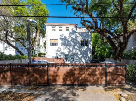 2917 SW 30th Court Miami FL 33133