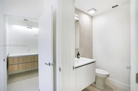 19101 NE 36th Court Aventura FL 33180