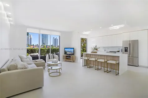 19101 NE 36th Court Aventura FL 33180