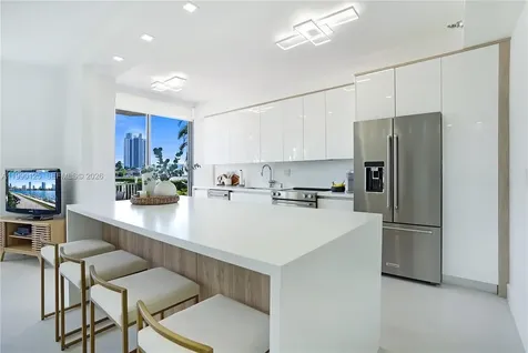 19101 NE 36th Court Aventura FL 33180