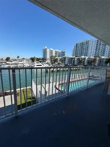 7917 West Drive North Bay Village FL 33141