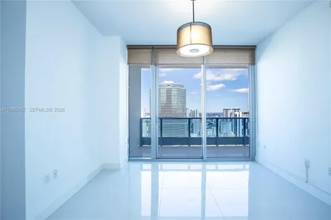 200 Biscayne Blvd Way Miami FL 33131